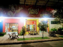 Galo Frito outside