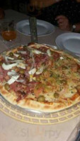 Pizzaria E Forno A Lenha food