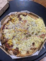 Forneiro Pizzaria food