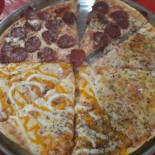 Regis Pizzaria Comida