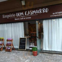 Empório Dom Casmurro Bistrô Café Livros outside