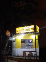 Lanchonete e Restaurante To No Rango inside