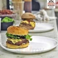 Pirata's Burgers food