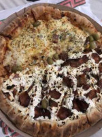 Don Benaglia Pizzeria food