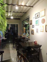 Don Enrico Bistrô E Café inside