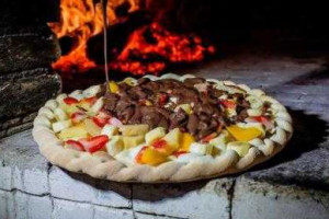 Dom Da 15 Pizzaria E Lanchonete food