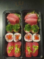 Yutake Sushi food