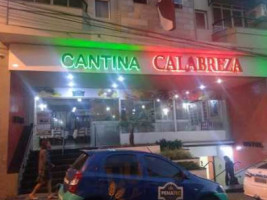 Cantina Calabresa inside