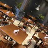 Max Lanches À l'intérieur