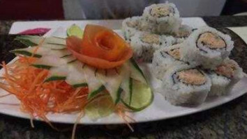 Nakaza Sushi inside
