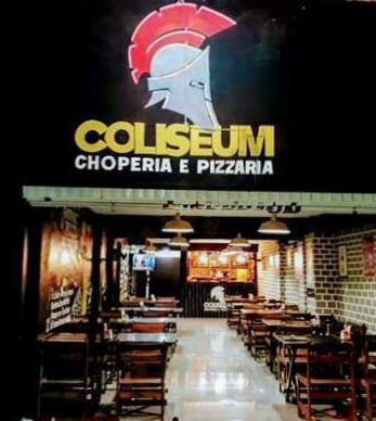 Coliseum: Choperia E Pizzaria Extérieur