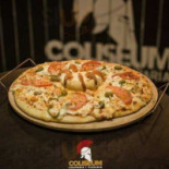 Coliseum: Choperia E Pizzaria Nourriture