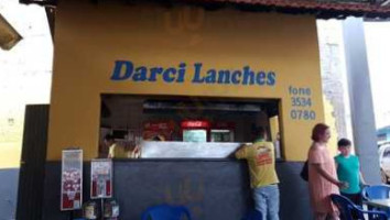 Darci Lanches inside