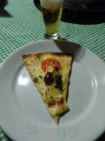 Alcateia Pizzaria food
