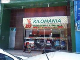 Kilomania Pizzaria outside