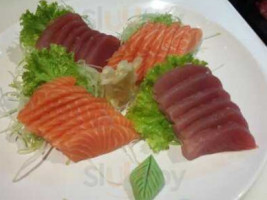 Tomodachi Sushi inside