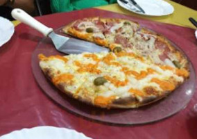 Dayner Pizzaria E Lanchonete food