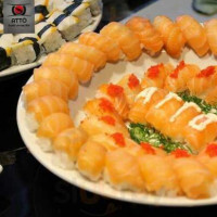 Atto Sushi Lounge food