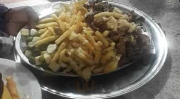 Skillu's Lanches food