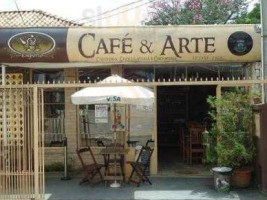 Café Arte Empório inside