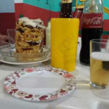 Thiae Lanches Nourriture