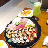 Nakoo Sushi food