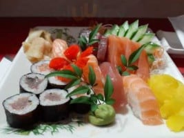 Nihongo Sushi inside