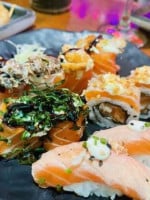 Click Sushi Comida Japonesa inside