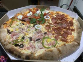 Famiglia Mercaldo Pizzeria food