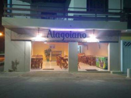 Alagoiano E Lanchonete food