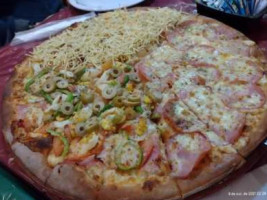 Fatille Pizzaria food