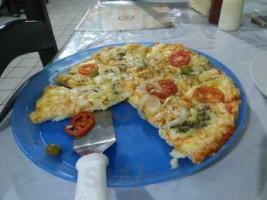 Paulynne Pizzaria food