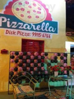 Pizzarella Pizzaria inside