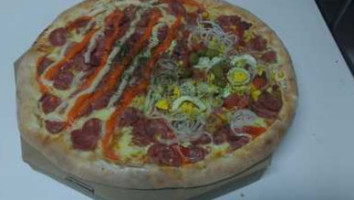 Central Da Pizza food