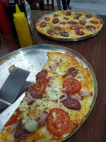 Pizzaria Torre De Pisa food