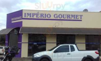 Imperio Gourmet outside