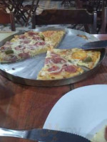 Pizzaria e Self Service Mil Delicias food