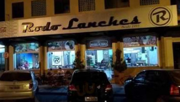 Rodo Lanches outside