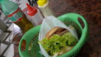 Lanches Moura food