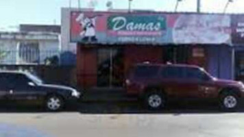 Damas Pizzaria outside