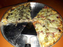 Pizzaria E Lanchonete Forno A Lenha food