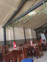Candeeiros Bar E Restaurante inside