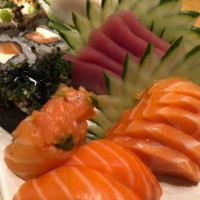 Zeni Sushi food
