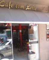 Cafe Com Leite outside