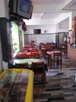 Bilu's Bar Restaurante inside
