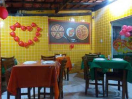 Belly Pizzaria inside
