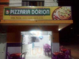 Pizzaria Dorion inside