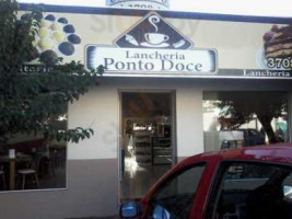 Lancheria Ponto Doce outside