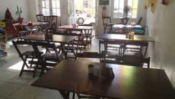 Fred's Cafeteria inside