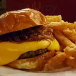 7 Queens Brewpub Comida